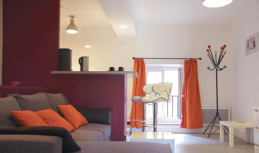 Apartamento Le Petit St Lazare Autun Exterior foto