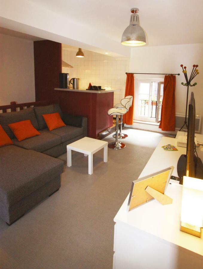 Apartamento Le Petit St Lazare Autun Exterior foto
